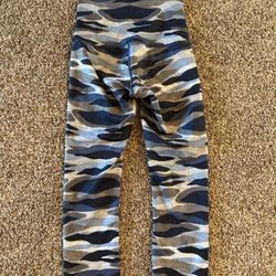 LULULEMON LEGGINS SIZE 6 