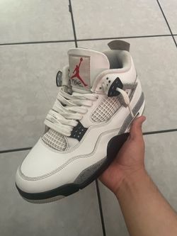 Jordan 4 White Cement Size 9.5