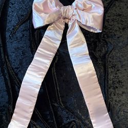 Giant Bows