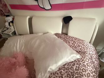 Full White Bed
