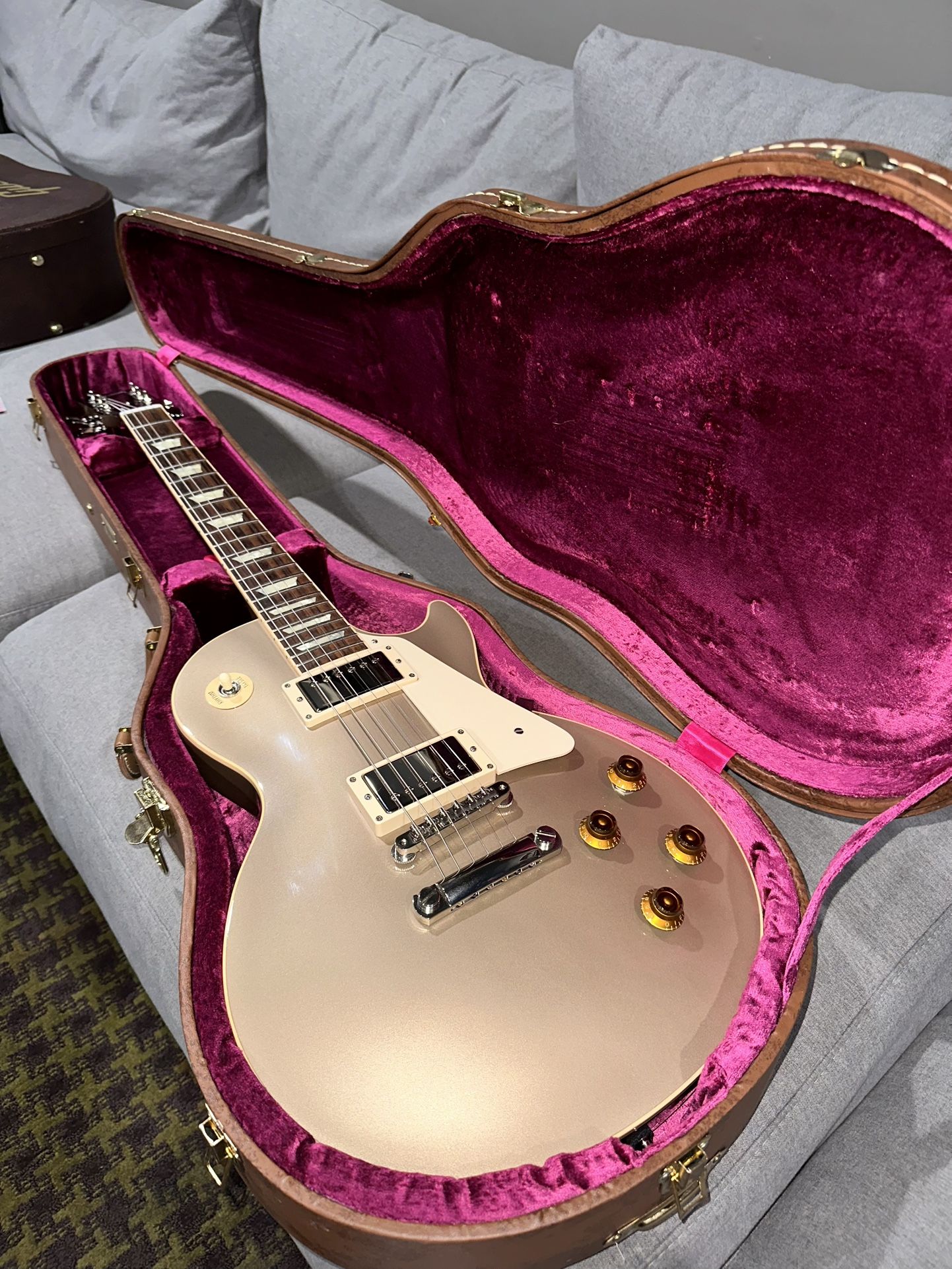 Gibson Les Paul Custom Pro with Premium Finish (Gold Mist)