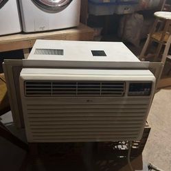LG 12,000 BTU Window AC Unit – Works Great, Blows Cold