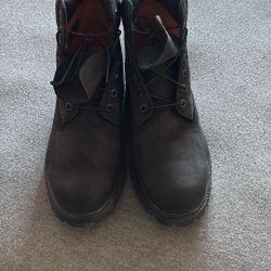 Men Timberlands Boots ( Brand New Never Used )