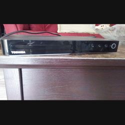 Toshiba Blue Ray With USB, No Remote 