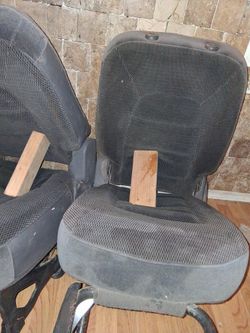 Two thousand two ford explorer backseats