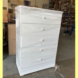 Dresser/ Five drawers dresser