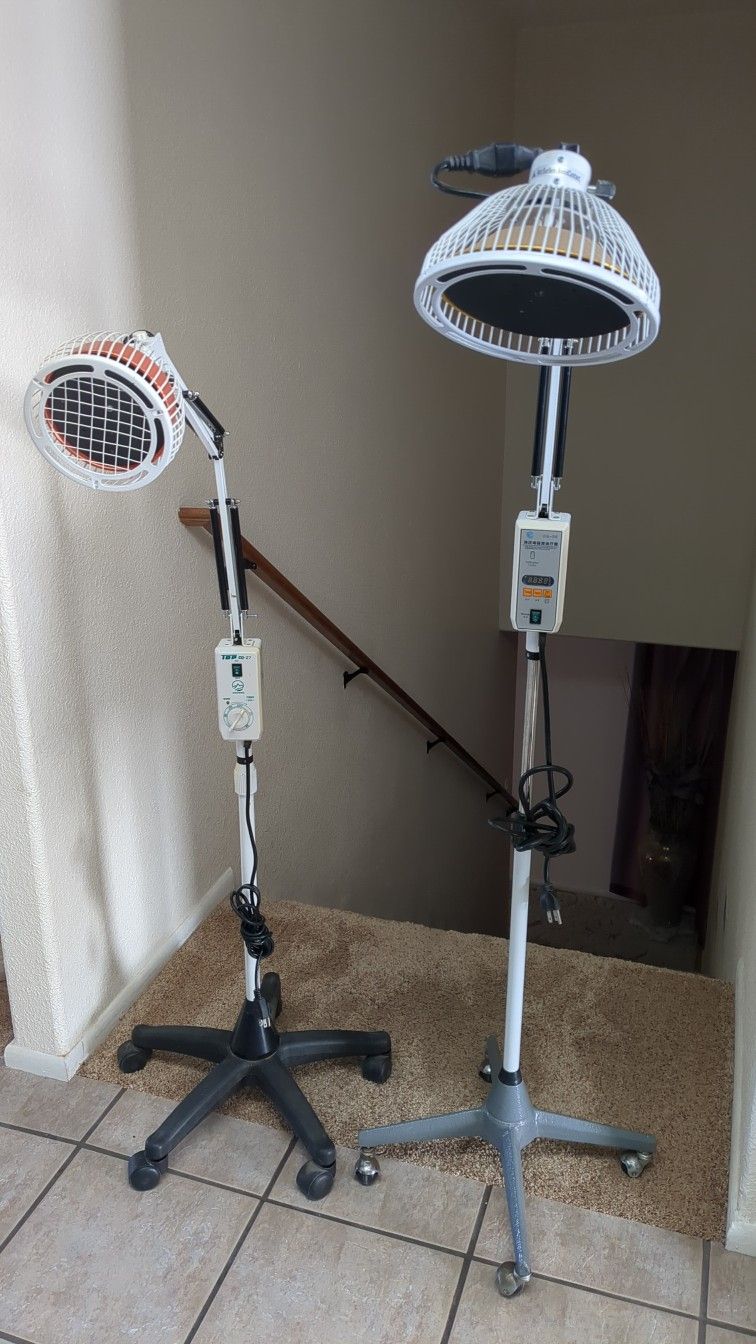 2 Infrared Working Healing Lamps