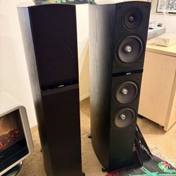 Beautiful Jamo C 809 Concert Series Speakers - Top of the line 