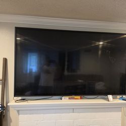 75" Vizio 4K Smart TV (E75-F2) - For Parts / Repair - You Remove