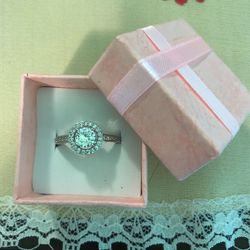 Sterling Silver CZ Ring/size 9