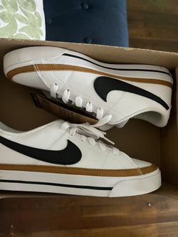 Women’s Nike Court Legacy