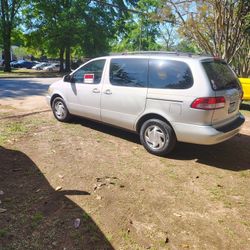 2002 Toyota Sienna