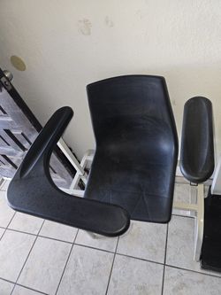 Winco Special Chair, office, Tatoo,  Nails, adjustable arms both sides.300 Lbs.

Pickup East side El Paso by Lee Trevino and Pelicano 

Silla Especial
