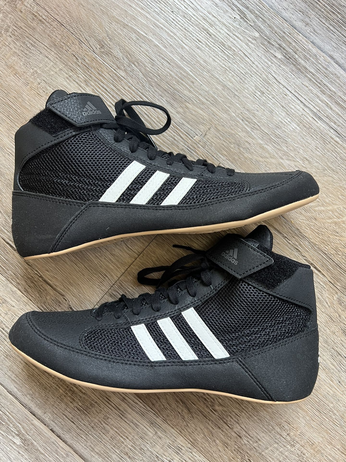 Brand New Adidas Men's Wrestling Shoes Size