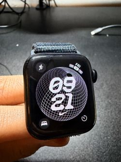 Apple watch se 2nd generation 40mm 100% battery health