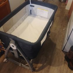 Dream On Me Bassinet 
