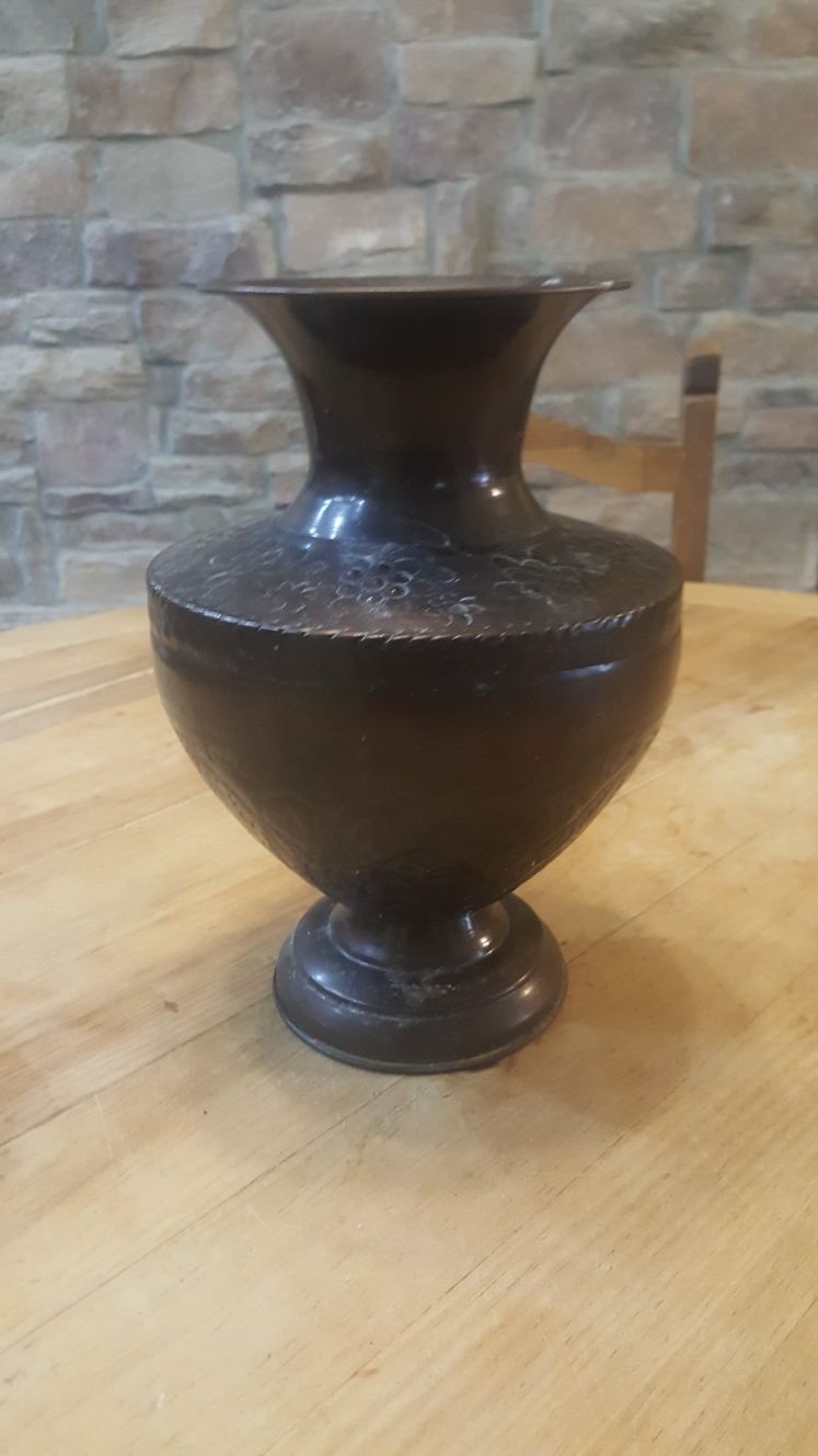Decorative vase
