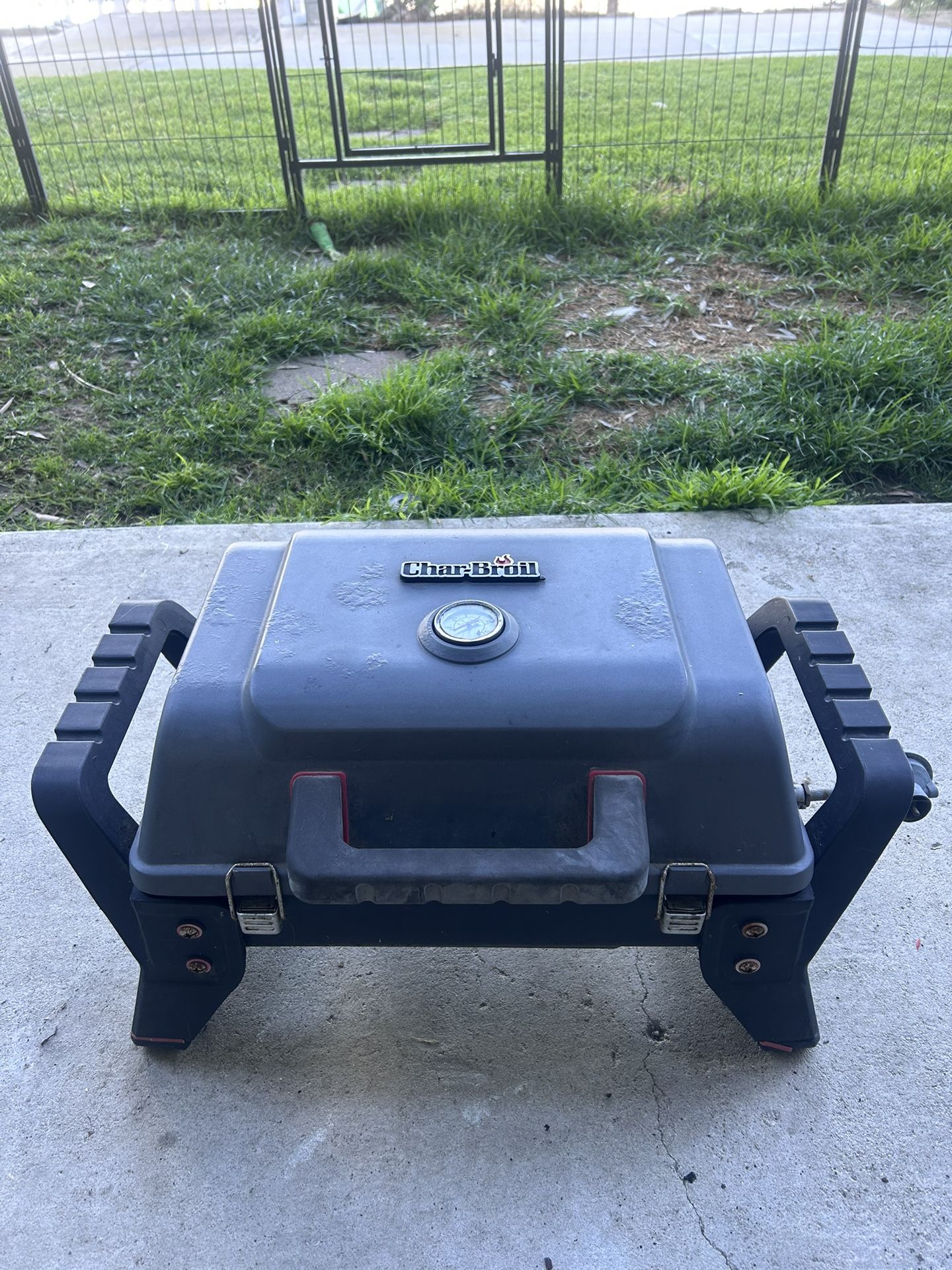 Char-Broil Portable Propane Grill