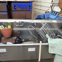 Stainless Steel Three Compartment Commercial Sink 