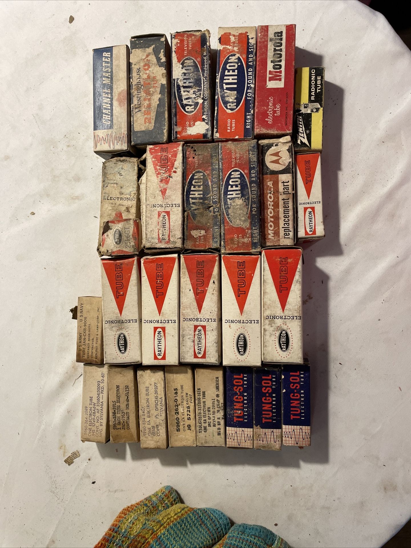 LOT OF 28 NEW &Untested -SOL 6SL7GT RADIO VACUUM TUBES TYPE 6SL7 NU RAYTHEON