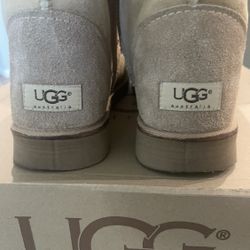 UGG BOOTS- MENS SIZE 11 NEW