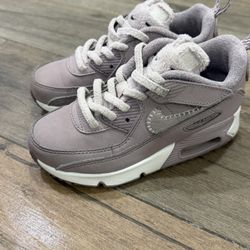 Nike Girl’s Shoe. Size 12