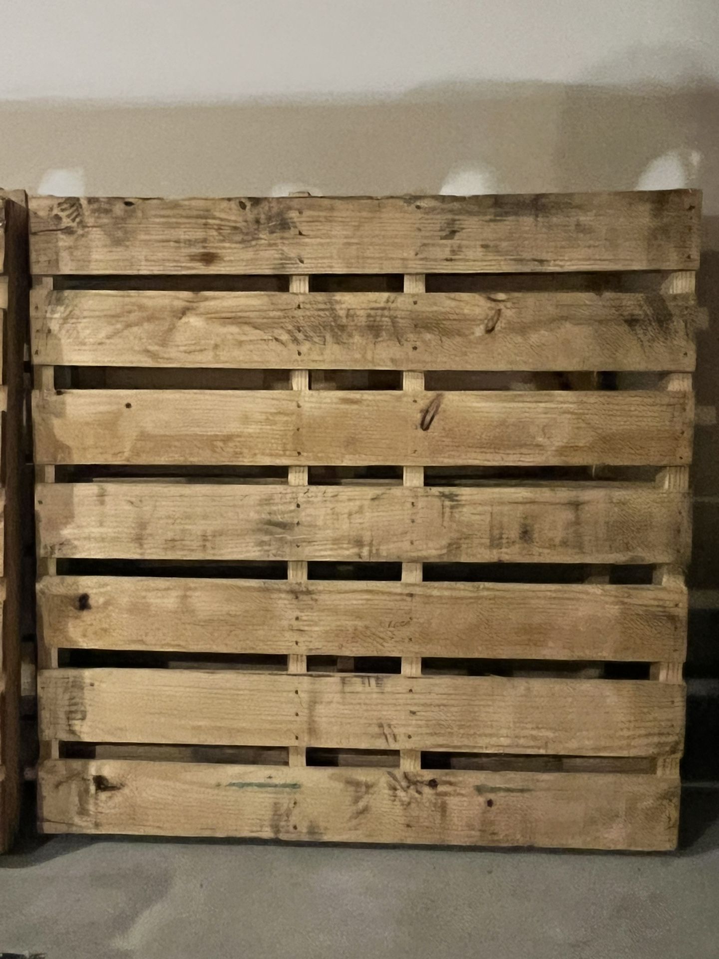 $3 Pallets 