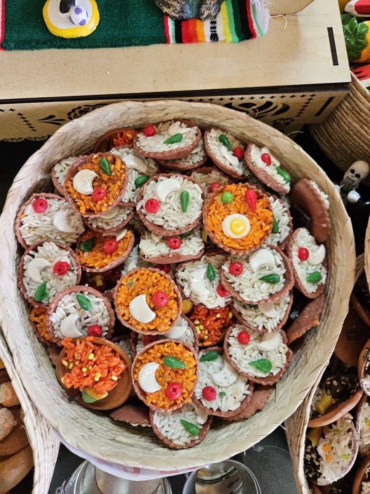 Ofrenda Decoration - White And Orange Rice 🍲