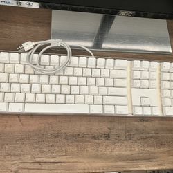 Apple Full Keyboard Authentic USB Wired Moving Sale Priced to sell