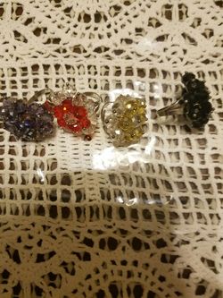 Anillos muy bonitos nuevos todos por