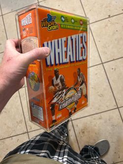 Shaquille O’Neal autographed wheaties box in case