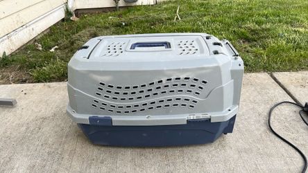 Pet carrier