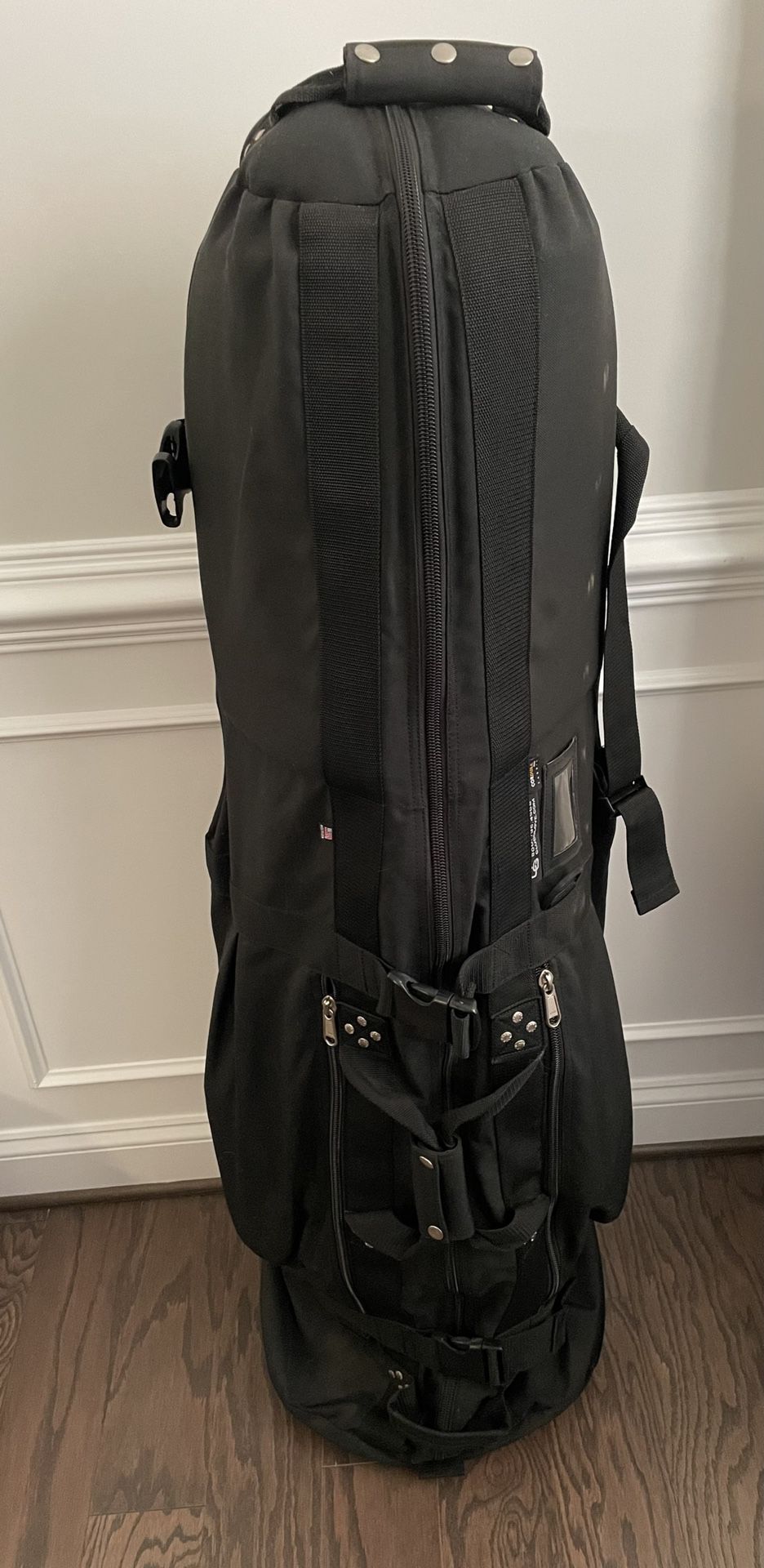Travel Golf Bag With Stiff arm Support- Like New- Club Glove