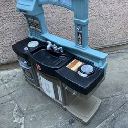 Play Kitchen 