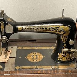 Antique Franklin Treadle 1911 Sewing Machine 