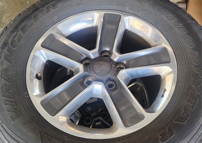 Jeep Wrangler Original Rims