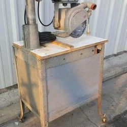 Delta Rockwell Radial Arm Saw 220 Volt Wood Tool Machine 