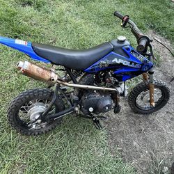 Apollo 70cc Dirtbike 