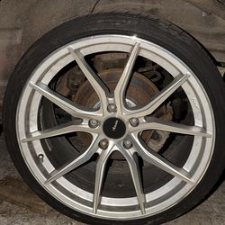 advanti rims  19 X8.5 5-114.30 35 rim with tires for sell