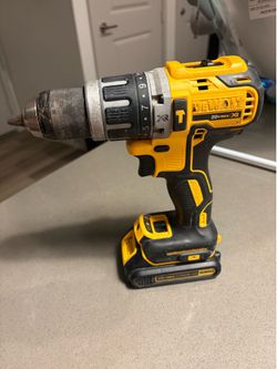 Dewalt 20V Max XR Li-Ion Brushless Compact Drill w/Battery