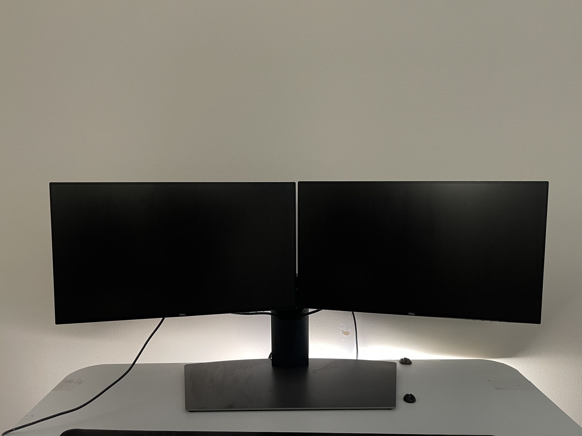 Dell U2421HE Monitor 24 inch 1080p HD (selling 2 monitors + dual stand)