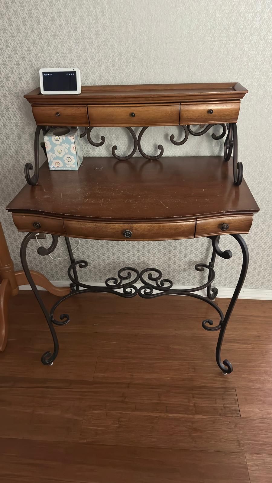 Entrance Table