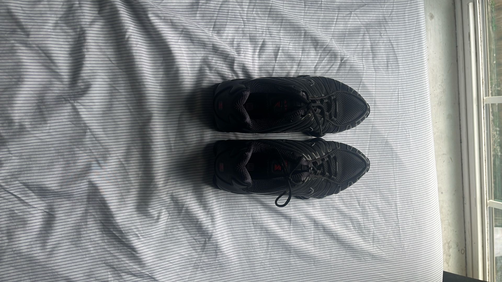 Nike Shox TL shoes in black, Size 8.5