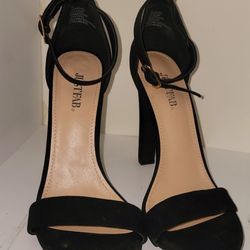  Just Fab Black Suede Ankle Strap Heels
   Sz 8.5$25