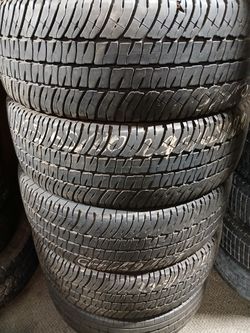 Lt 275/65/20 Michelin Set Of 4 Good Used With Good Tread $350 Installation Available $50 All 4 