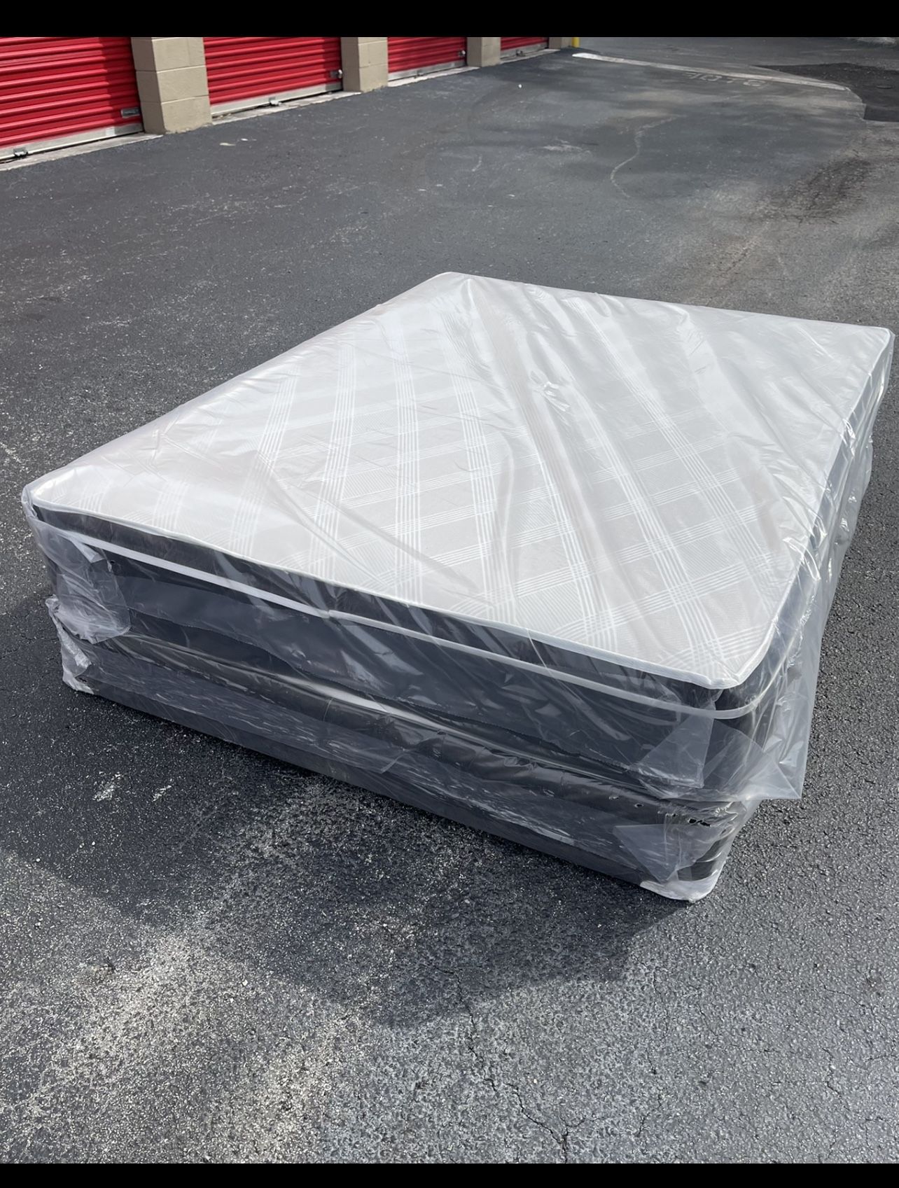 New Queen Size Pillowtop Mattress and Box Spring Set