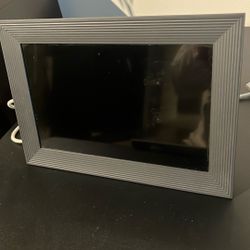 Aura 10.1” Digital frame 