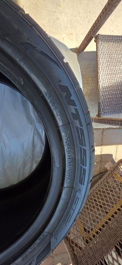 Nitto NT555 G2 Tires 275 40 17