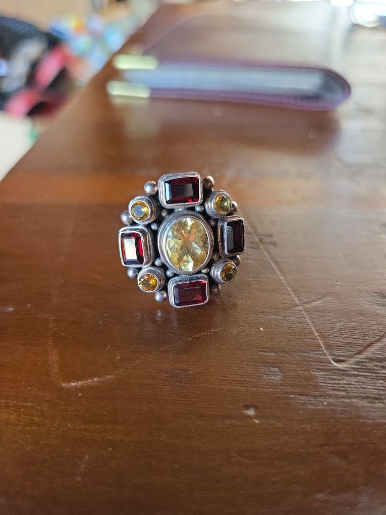 Vintage Style  Ring Size 8