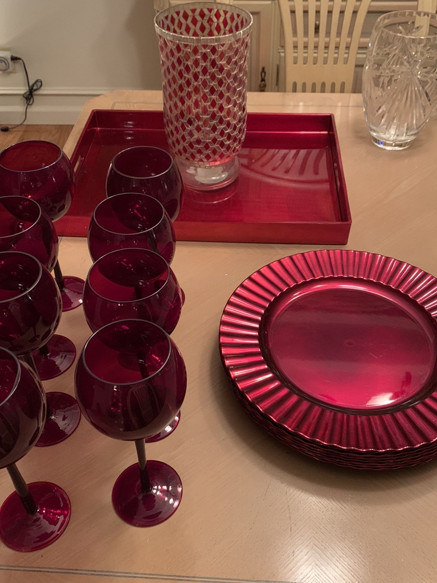 Wine glasses, Chargers, Serving tray, Vase